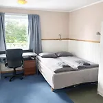 Airport Aparthotel 3*