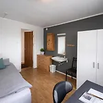 Airport Aparthotel